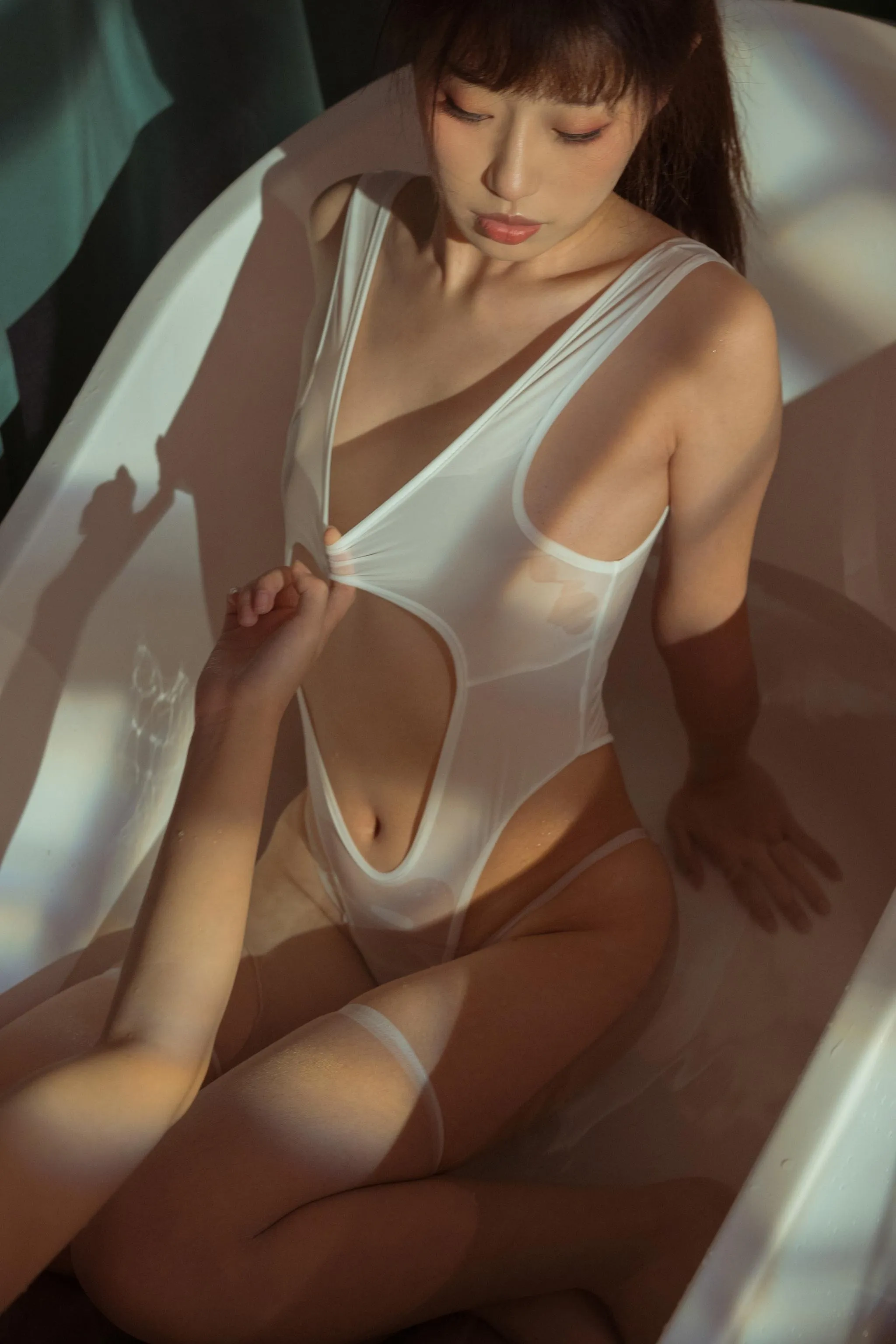 七月喵子 – NO.05 黑白双人浴缸 [30P]插图8